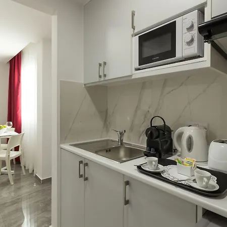 Art & Wine Boutique 拉纳卡