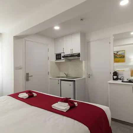 Art & Wine Boutique 公寓式酒店 拉纳卡