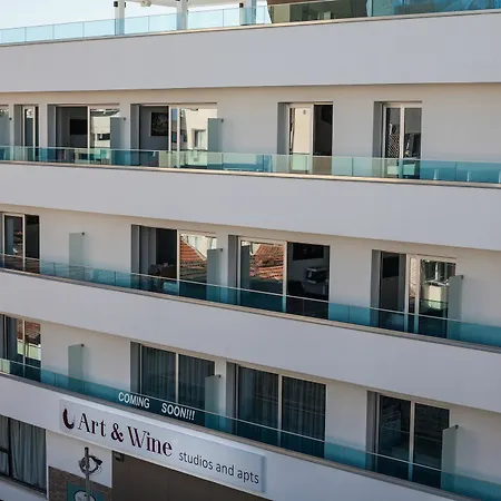 Art & Wine Boutique 公寓式酒店 4*