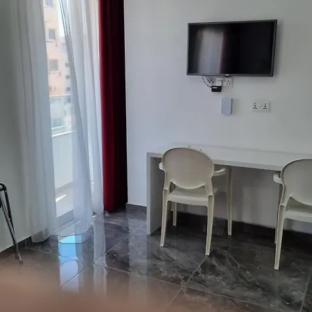 Art & Wine Boutique Aparthotel