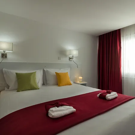 Art & Wine Boutique Apartmanhotel 4*