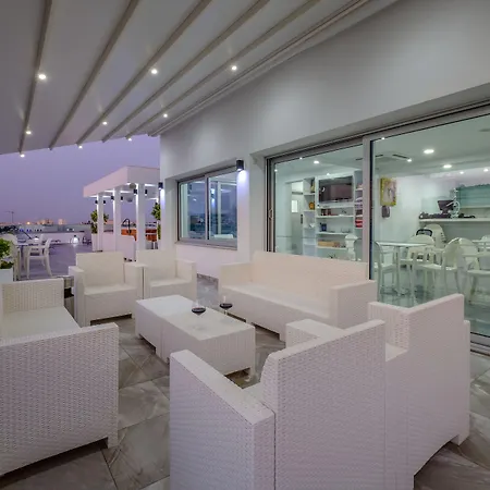 Art & Wine Boutique Apartmanhotel Lárnaka