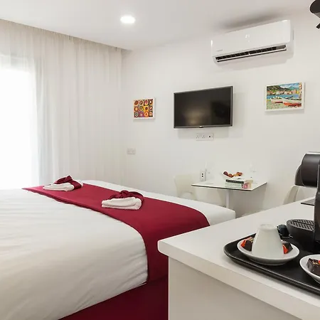 Art & Wine Boutique Hotel de apartamente Larnaca