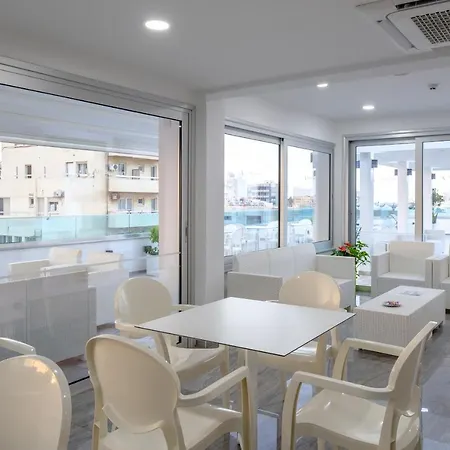 Art & Wine Boutique Aparthotel 3*
