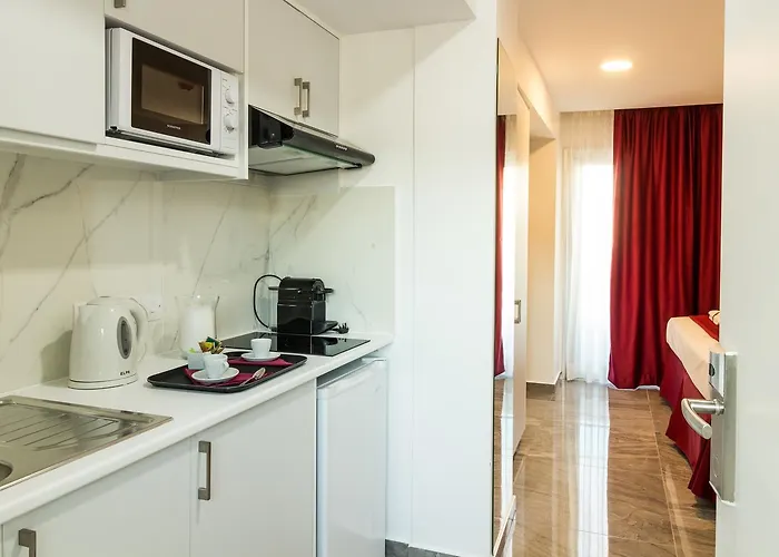 Art & Wine Boutique 4*