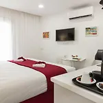 Art & Wine Boutique 公寓式酒店 拉纳卡