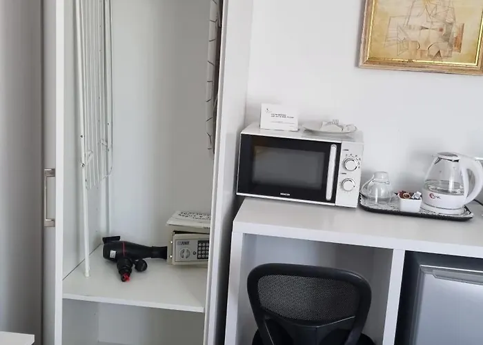 Art & Wine Boutique Larnaca