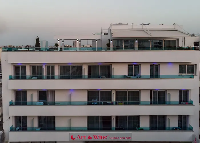 Art & Wine Boutique Hotel de apartamente 4*